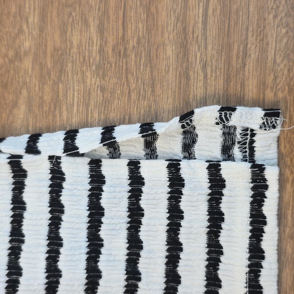 Chic Black & White Stripe Knit Lounge Set Small Collared V-Neck Top Wide Leg - Picture 6 of 16